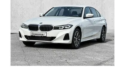 Gebraucht BMW 318 Comfort Edition 156 PS (114 kW) 2025 Limousine