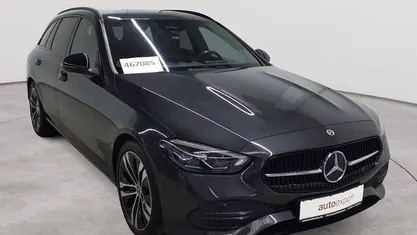 Gebraucht Mercedes C220 Avantgarde 200 PS (147 kW) 2023 Graphitgrau metallic Kombi