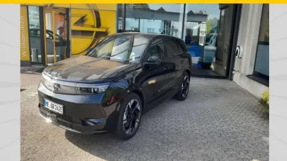 Gebraucht Opel Grandland Electric 156 kW (213 PS) 2025 Lackierung schwarz perla nera/ SUV