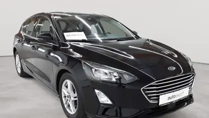 Używany Ford Focus Cool & Connect 125 KM (91 kW) 2022 Czarny Sedan/Limuzyna