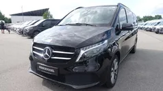 Schwarz Gebraucht 2023 Mercedes V300 Avantgarde Van / Kleinbus | 57.900 € (Guter Preis)