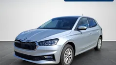 Brilliantsilber Gebraucht 2023 Skoda Fabia Ambition Limousine | 17.980 € (Fairer Preis)