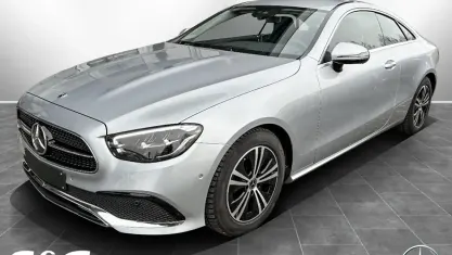 Gebraucht Mercedes E200 Avantgarde 197 PS (144 kW) 2022 Metalliclack hightechsilber Coupé