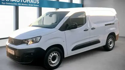 Gebraucht Peugeot Partner Premium 102 PS (75 kW) 2023 Weiß Van / Kleinbus