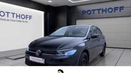 Gebraucht VW Polo Basis 80 PS (58 kW) 2022 Deep black perleffekt Kleinwagen