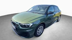 Distriktgrün metallic Gebraucht 2024 Audi A1 S-Line Kleinwagen | 27.890 € (Fairer Preis)