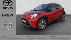 Chili red (3u4)/ black mica (2 Gebraucht 2022 Toyota Aygo X-plore Kleinwagen | 15.750 € (Fairer Preis)