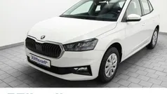 Candyweiss Gebraucht 2024 Skoda Fabia Essence Limousine | 17.790 € (Fairer Preis)