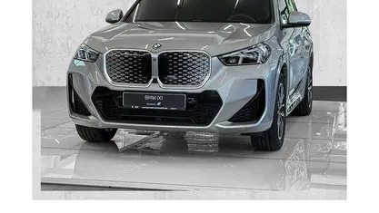 Silber Gebraucht 2025 BMW iX1 M Sport SUV | 49.990 € (Fairer Preis)