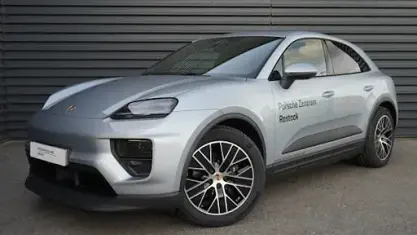 Gebraucht Porsche Macan 300 kW (408 PS) 2026 Dolomitsilbermetallic SUV