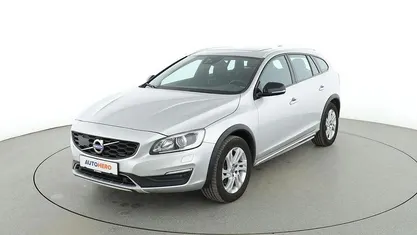 Gebraucht Volvo V60 CC Plus 190 PS (139 kW) 2017 Silber Kombi