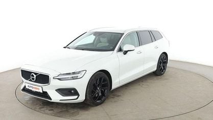 Używany Volvo V60 Momentum 190 KM (139 kW) 2019 Biały Kombi