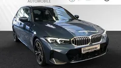 Blau Gebraucht 2024 BMW 330 Efficient Dynamics Kombi | 38.380 € (Superpreis)