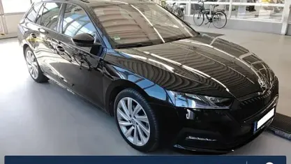 Gebraucht Skoda Octavia Style 150 PS (110 kW) 2024 Blackmagic perleffekt Kombi