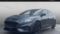 Schwarz Gebraucht 2018 Ford Focus Trend Kombi | 14.490 € (Fairer Preis)