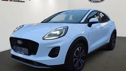 Frozen white (pn3gz) Gebraucht 2024 Ford Puma Titanium SUV | 25.300 € (Fairer Preis)