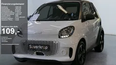 Weiß Gebraucht 2021 Smart ForTwo Electric Drive Cabrio | 11.342 € (Guter Preis)