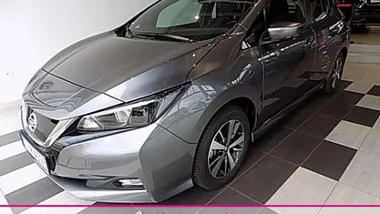 Dark grey (grau) Gebraucht 2021 Nissan Leaf Acenta Kleinwagen | 15.490 € (Fairer Preis)