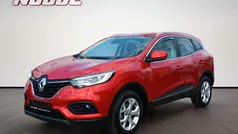 Dezirrot Gebraucht 2022 Renault Kadjar Zen SUV | 18.950 € (Fairer Preis)