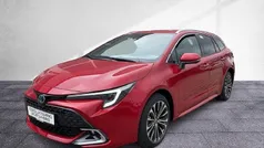 Rot Gebraucht 2024 Toyota Corolla Team Kombi | 28.990 € (Fairer Preis)