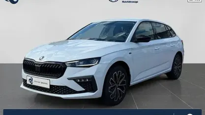 Gebraucht Skoda Scala Selection 116 PS (85 kW) 2025 Moonweiss metallic Kleinwagen