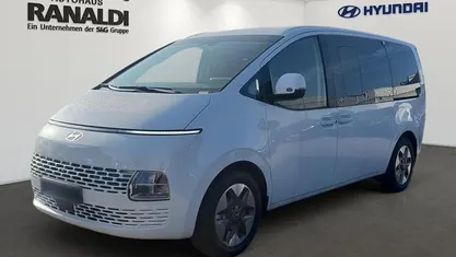 Neu Hyundai Staria Prime 224 PS (164 kW) 2025 Weiss Van / Kleinbus