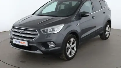 Gebraucht Ford Kuga Titanium 150 PS (110 kW) 2019 Grau SUV