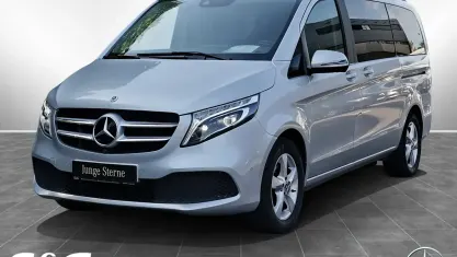 Gebraucht Mercedes V300 Avantgarde Edition 237 PS (174 kW) 2022 Brillantsilber Van / Kleinbus