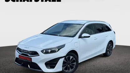 Gebraucht Kia Ceed Sportswagon Comfort 141 PS (103 kW) 2022 Weiss (casa white) Kombi