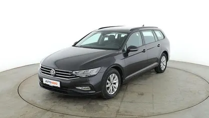 Gebraucht VW Passat 150 PS (110 kW) 2021 Grau Kombi