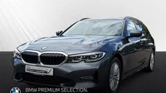 Grau Gebraucht 2020 BMW 320 Sport Line Kombi | 29.790 € (Teuer)