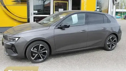 Usata Opel Astra 131 CV (96 kW) 2025 Grigio Berlina