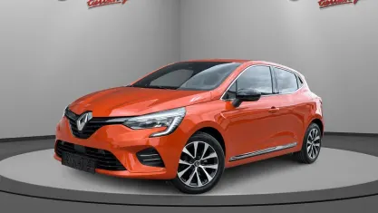 Gebraucht Renault Clio Intens 131 PS (96 kW) 2020 Valencia orange