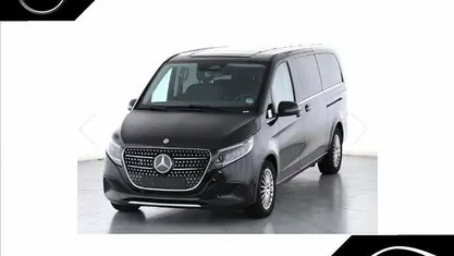 Gebraucht Mercedes V300 Avantgarde 237 PS (174 kW) 2025 Schwarz Van / Kleinbus