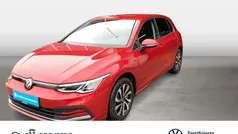 Rot Gebraucht 2022 VW Golf VIII Active Limousine | 21.444 € (Guter Preis)