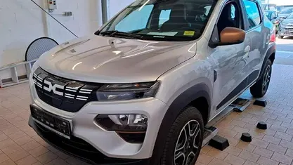 Silber Gebraucht 2023 Dacia Spring Extreme Kleinwagen | 12.998 € (Fairer Preis)