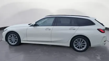 Gebraucht BMW 318 150 PS (110 kW) 2025 Weiß Kombi