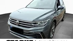 Grau (platinum grey metallic) Gebraucht 2022 VW Tiguan Allspace R-line SUV | 41.430 € (Fairer Preis)