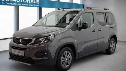 Grau Gebraucht 2023 Peugeot Rifter Allure Van / Kleinbus | 21.830 € (Fairer Preis)