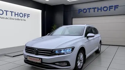 Gebraucht VW Passat Business 150 PS (110 kW) 2023 Kombi