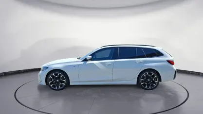 Gebraucht BMW 320 M Sport 184 PS (135 kW) 2025 Weiß Kombi