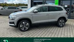 Steelgrau Neu 2024 Skoda Karoq Drive SUV | 33.680 € (Fairer Preis)