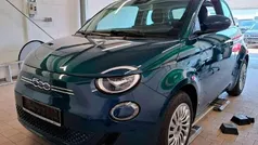 Grün Gebraucht 2023 Fiat 500e Kleinwagen | 21.898 € (Fairer Preis)