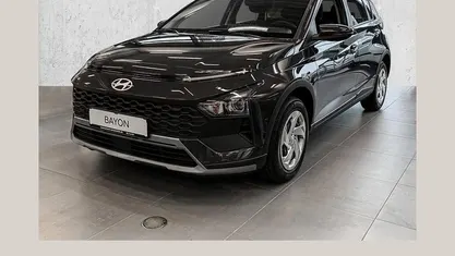 Neu Hyundai Bayon Select 99 PS (72 kW) 2025 Aurora grey / met SUV