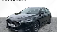 Agate black metallic (pn4gm) Gebraucht 2024 Ford Focus Titanium Limousine | 25.890 € (Fairer Preis)