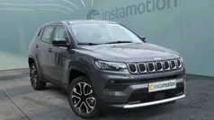 Grau Gebraucht 2024 Jeep Compass Altitude SUV | 29.490 € (Fairer Preis)