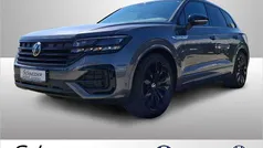 Siliziumgrau (metallic) Gebraucht 2021 VW Touareg R-line SUV | 48.760 € (Fairer Preis)