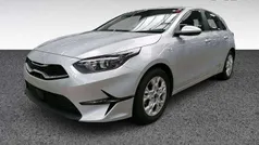 Funkelndes silber Gebraucht 2024 Kia Ceed Vision Limousine | 21.980 € (Superpreis)