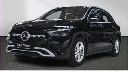 Gebraucht Mercedes GLA200 163 PS (119 kW) 2024 Unilack nachtschwarz SUV