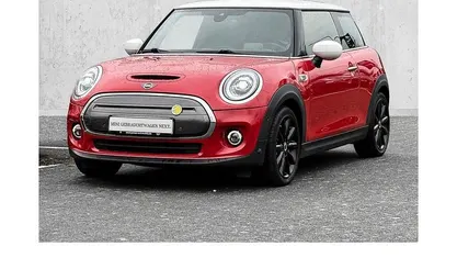 Chili red Gebraucht 2020 Mini Cooper SE Kleinwagen | 16.290 € (Guter Preis)